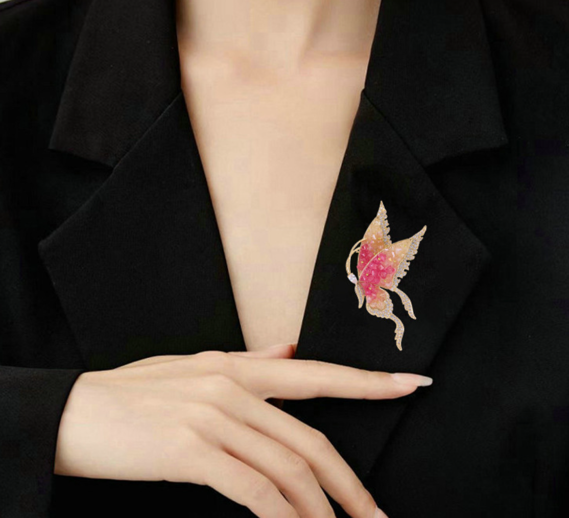 Vanessa Brooch (Crystal Zircon)