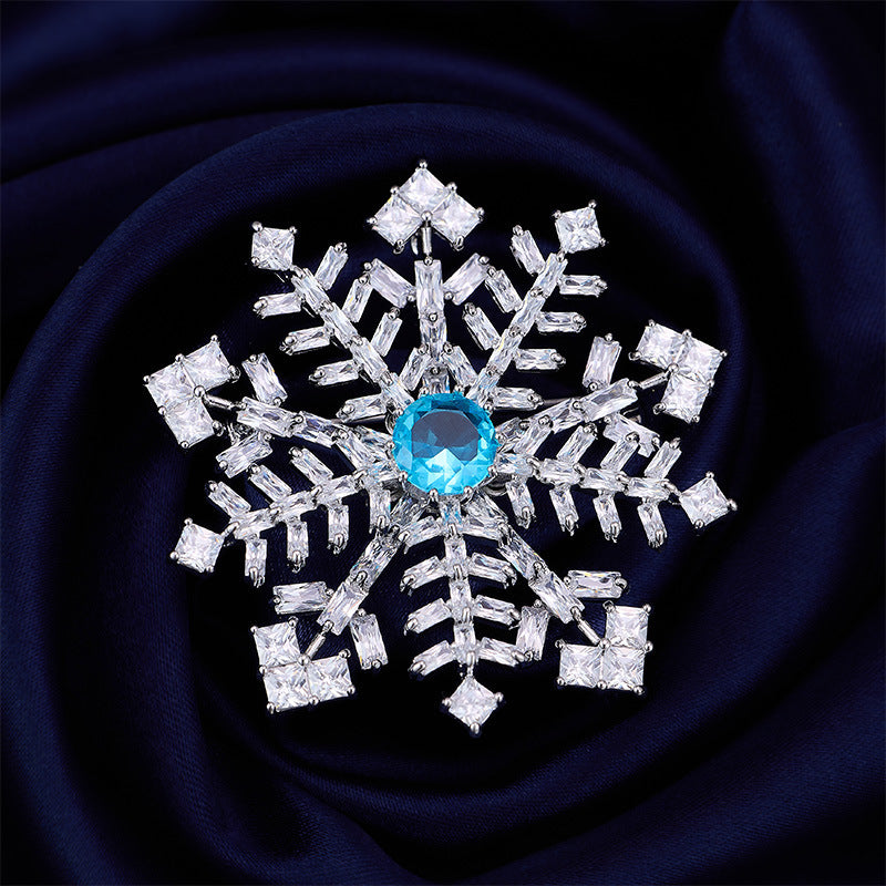 Snowflake Brooch (Blue Crystal)