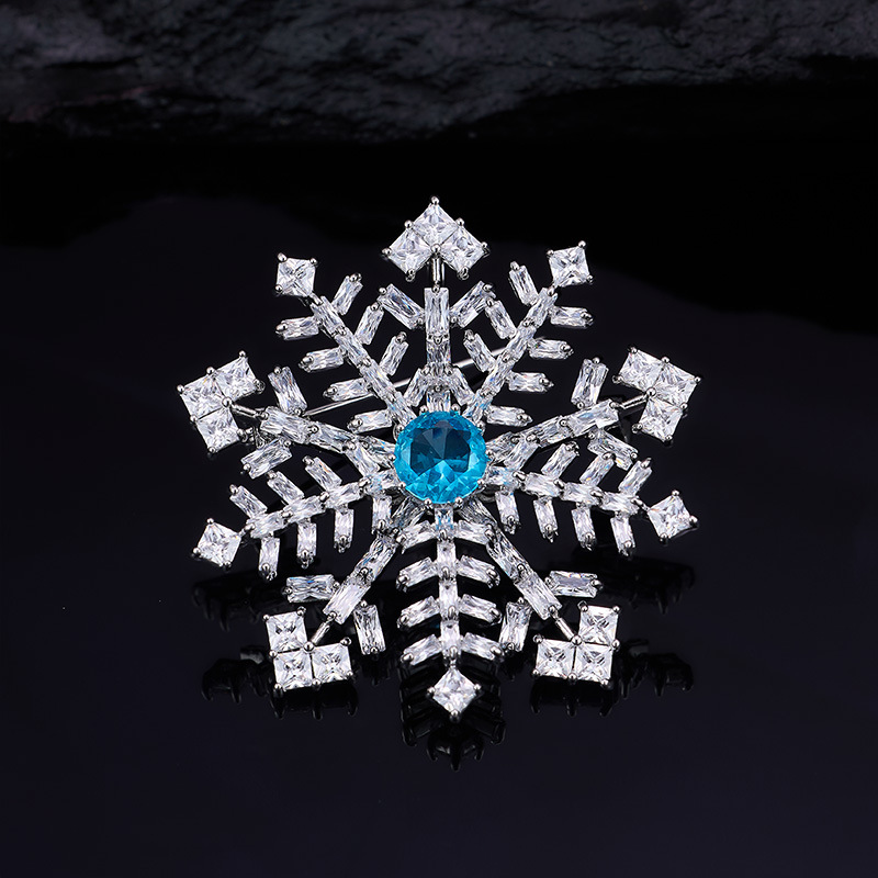 Snowflake Brooch (Blue Crystal)