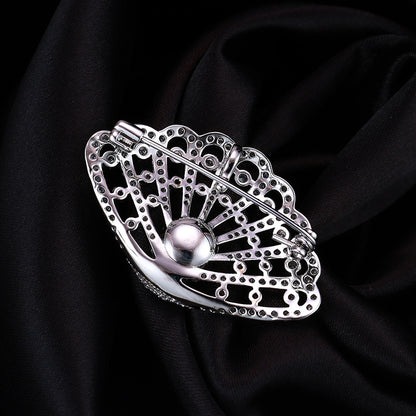 Conchiglia Brooch (Freshwater Pearl)
