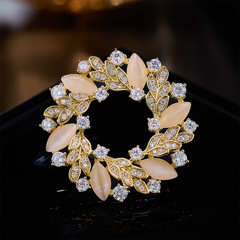 Caesar Brooch (Brilliant Zircons)