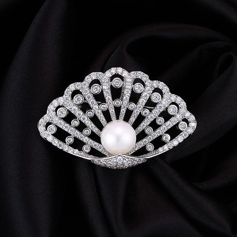 Conchiglia Brooch (Freshwater Pearl)
