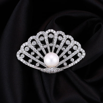 Conchiglia Brooch (Freshwater Pearl)