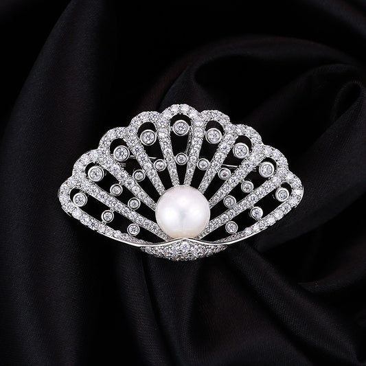 Conchiglia Brooch (Freshwater Pearl)
